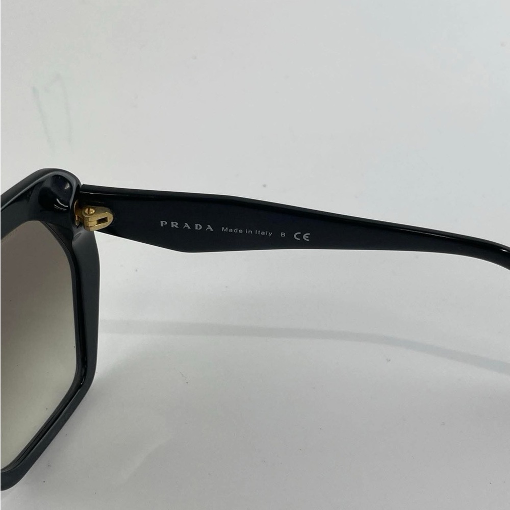 Prada Black Women's Sunglasses EUC🖤🖤💛 - Picture 3 of 8